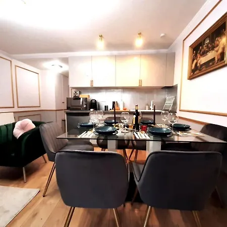 Apartment Da Vinci Montmartre Aircon *