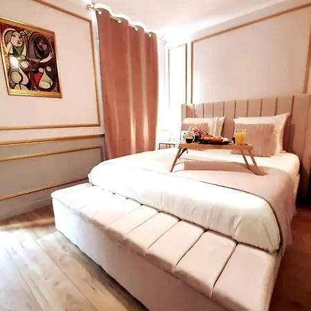 Da Vinci Montmartre Aircon Apartment *