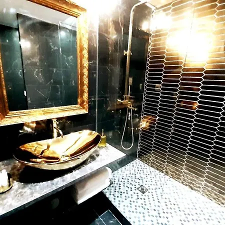 Da Vinci Montmartre Aircon Paris